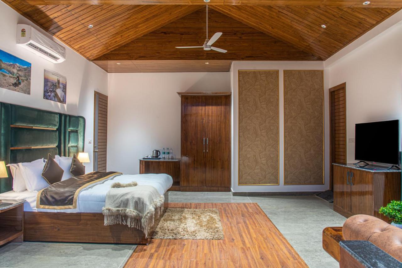 Hillcrest Heights Bed & Breakfast Kasauli Ngoại thất bức ảnh