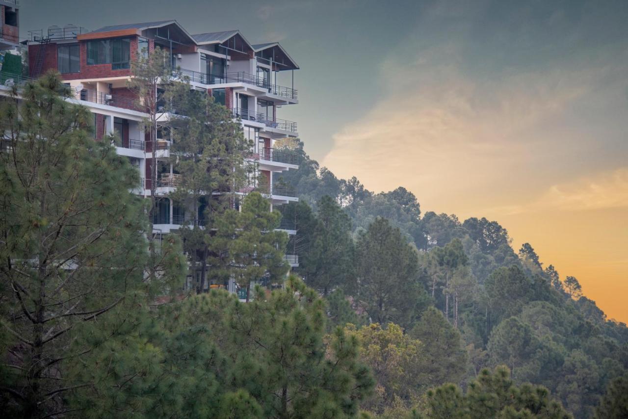 Hillcrest Heights Bed & Breakfast Kasauli Ngoại thất bức ảnh