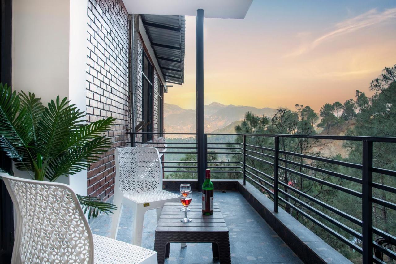 Hillcrest Heights Bed & Breakfast Kasauli Ngoại thất bức ảnh